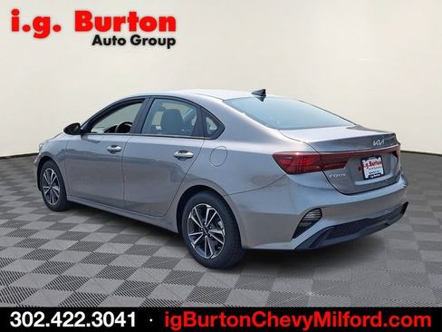 Used 2023 Kia Forte LXS FWD image 4