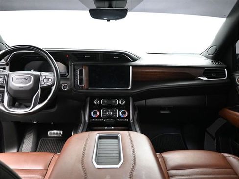 Used 2023 GMC Yukon Denali Ultimate image 25