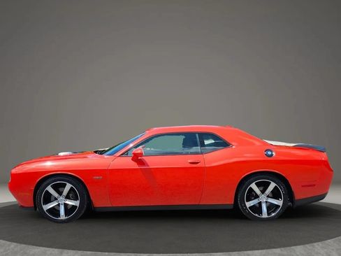 Used 2016 Dodge Challenger R/T Plus RWD image 5