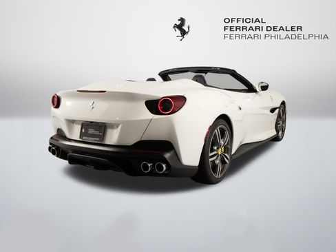 Certified 2020 Ferrari Portofino RWD image 8