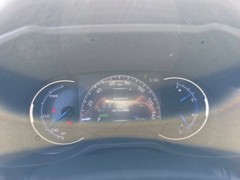 Used 2021 Toyota RAV4 XSE w/ XSE Grade Weather Package AWD/4WD image 10