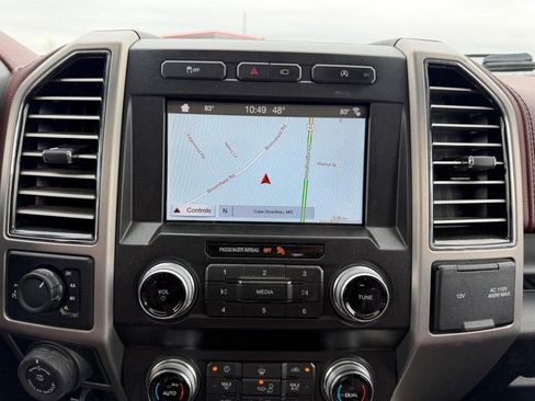 Used 2019 Ford F150 Platinum w/ Equipment Group 701A Luxury AWD/4WD image 13