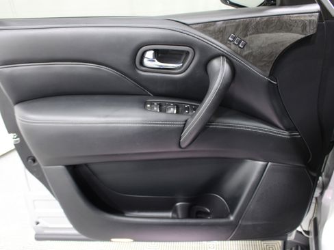 Used 2020 INFINITI QX80 Luxe w/ Proassist Package image 6