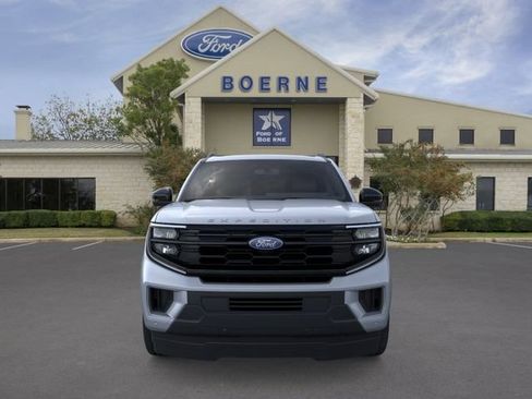 New 2025 Ford Expedition Active RWD image 6