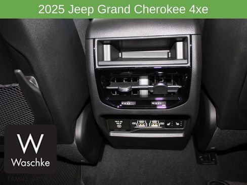 New 2025 Jeep Grand Cherokee Limited 4xe w/ Trailer Tow Package AWD/4WD image 25