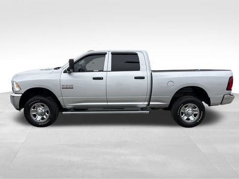 Used 2016 RAM 2500 Tradesman w/ Chrome Appearance Group AWD/4WD image 4