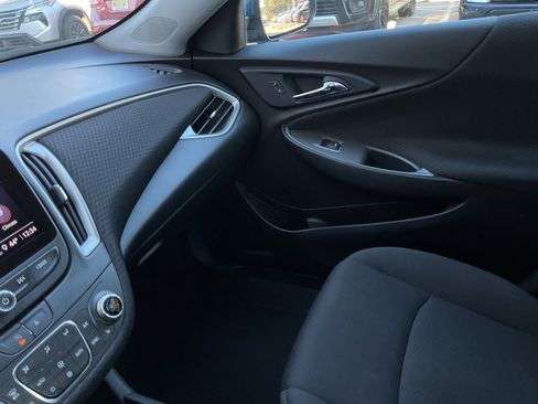 Used 2024 Chevrolet Malibu LT image 32