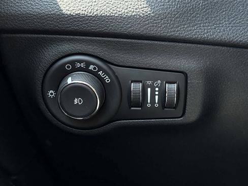 Used 2021 Jeep Compass Trailhawk AWD/4WD image 21