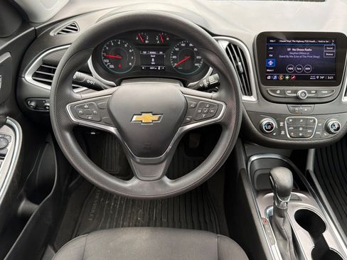 Used 2022 Chevrolet Malibu LT image 14