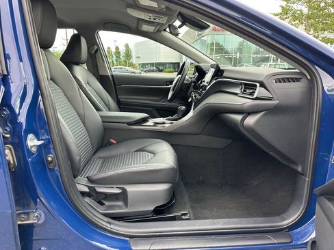 Used 2024 Toyota Camry SE image 10