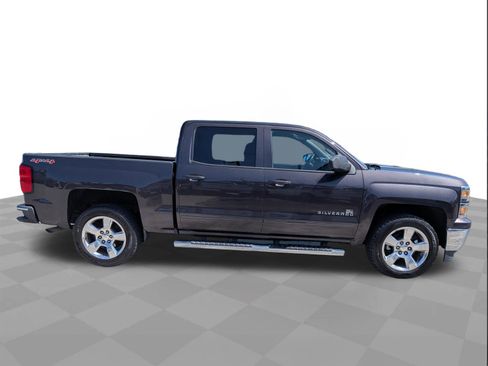 Used 2015 Chevrolet Silverado 1500 LT w/ LT Convenience Package AWD/4WD image 3