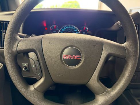 Used 2025 GMC Savana 3500 LT w/ LT Preferred Equipment Group RWD image 20