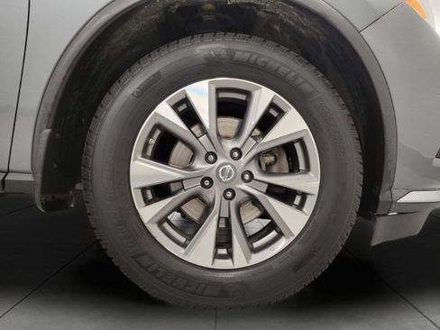 Used 2017 Nissan Murano SV w/ Premium Package AWD/4WD image 3