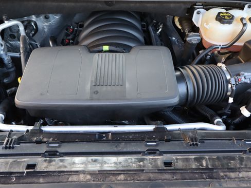 Used 2025 GMC Sierra 1500 SLT AWD/4WD image 40