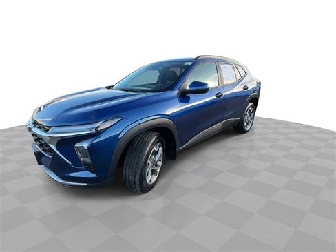 Certified 2024 Chevrolet Trax LT w/ Sunroof Package image 4