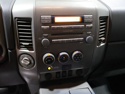Used 2006 Nissan Titan SE AWD/4WD image 6