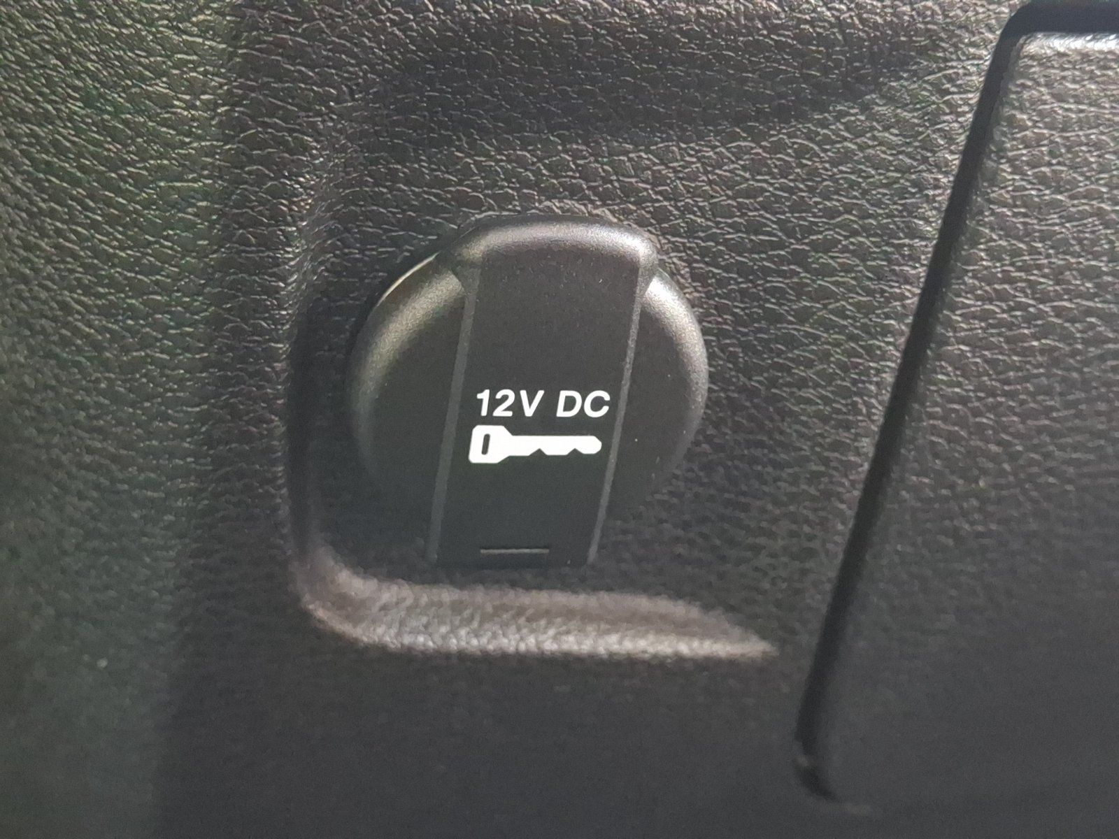 Used 2020 RAM 1500 Warlock AWD/4WD image 26