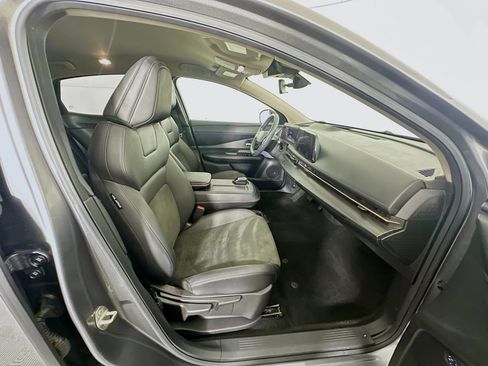 Used 2023 Nissan Ariya FWD image 31