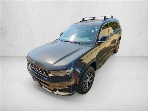 Used 2023 Jeep Grand Cherokee L Limited w/ Luxury Tech Group II AWD/4WD image 15