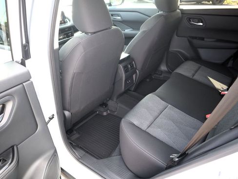 New 2026 Nissan Rogue SV image 10