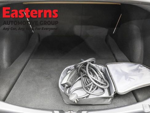 Used 2018 Tesla Model 3 Long Range image 9