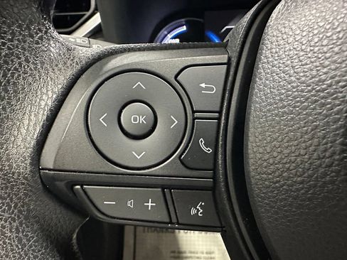 Used 2025 Toyota RAV4 XLE AWD/4WD image 19