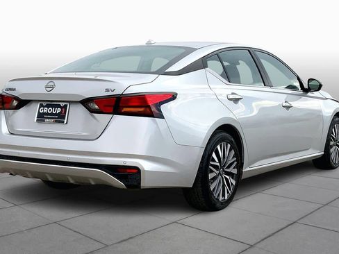 Used 2024 Nissan Altima 2.5 SV image 12