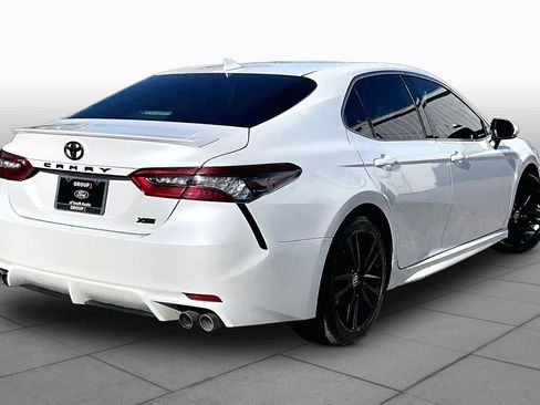 Used 2021 Toyota Camry XSE FWD image 7