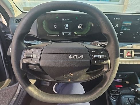Used 2025 Kia K4 FWD image 5