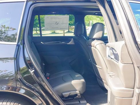 Used 2025 Cadillac XT6 Premium Luxury w/ Technology Package FWD image 13