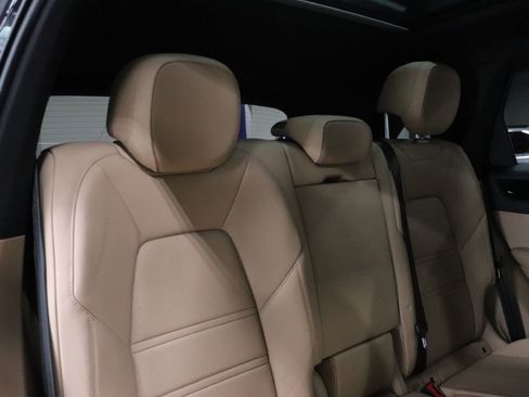 Used 2020 Porsche Cayenne E-HYBRID w/ Premium Plus Package image 20