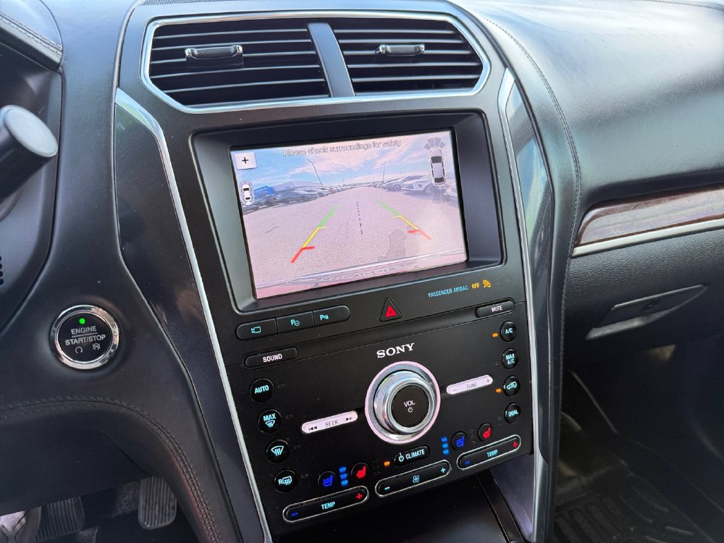 Used 2019 Ford Explorer Platinum AWD/4WD image 18