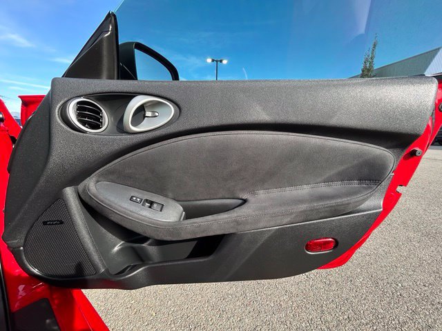 Used 2009 Nissan 370Z Touring RWD image 30