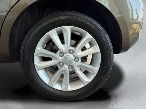 Used 2013 Kia Soul + w/ Audio Pkg FWD image 24