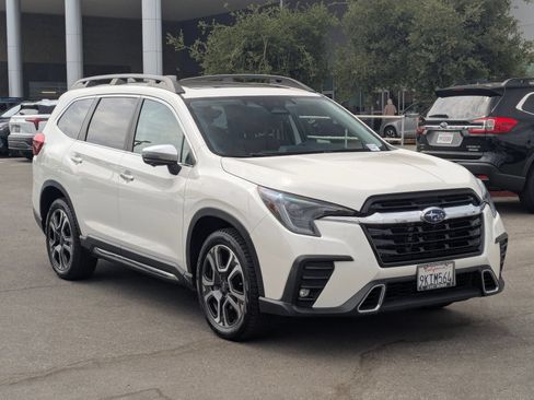 Used 2023 Subaru Ascent Touring AWD/4WD image 7