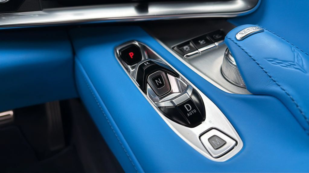 Used 2023 Chevrolet Corvette Stingray Premium Cpe w/ Z51 Performance Package RWD image 31