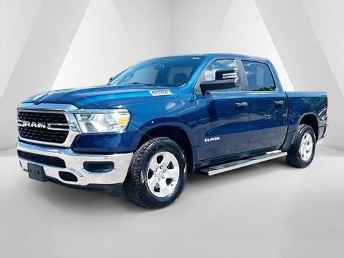 Used 2023 RAM 1500 Big Horn AWD/4WD image 3