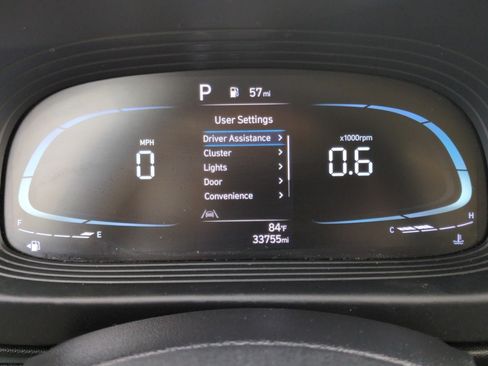 Used 2023 Hyundai Venue SEL FWD image 17
