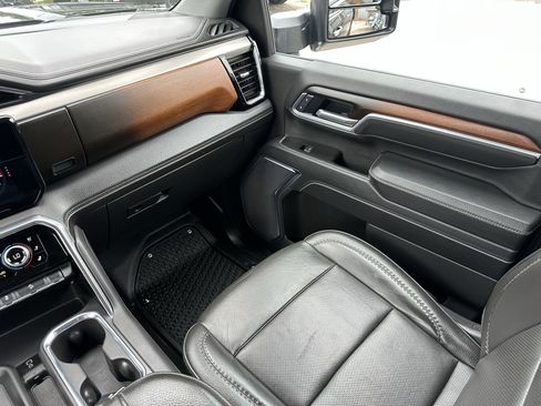 Used 2025 GMC Sierra 2500 Denali w/ Denali Reserve Package AWD/4WD image 13