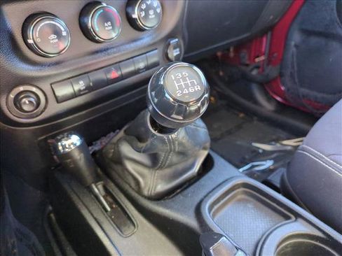 Used 2013 Jeep Wrangler Rubicon w/ PWR Convenience Group image 12