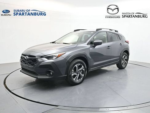 Used 2024 Subaru Crosstrek 2.0i Premium AWD/4WD image 3