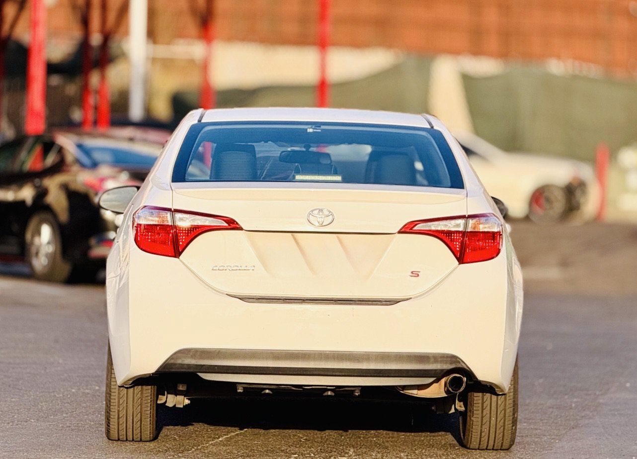 Used 2015 Toyota Corolla S FWD image 7