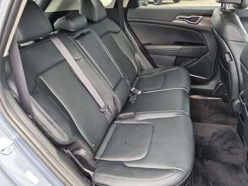 Used 2024 Kia Sportage EX FWD image 30