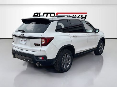 Used 2025 Honda Passport TrailSport image 7