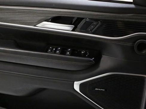 Used 2023 Jeep Wagoneer L Series II image 11