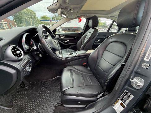 Used 2017 Mercedes-Benz C 300 4MATIC Sedan image 3