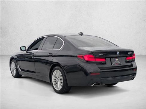 Used 2023 BMW 530i xDrive w/ Premium Package image 8