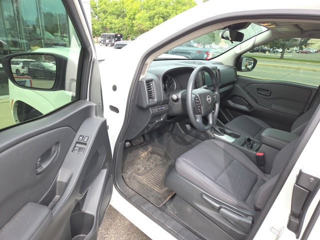 Used 2024 Nissan Frontier S AWD/4WD image 1