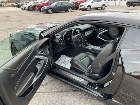Used 2020 Chevrolet Camaro SS image 6