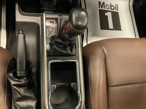 Used 2019 Toyota Tacoma Limited image 21